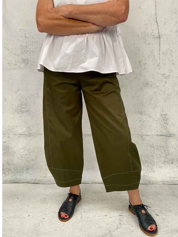 Grace Pants in Forest Green Stretch Cotton (Lightweight) With Contrast Stitching