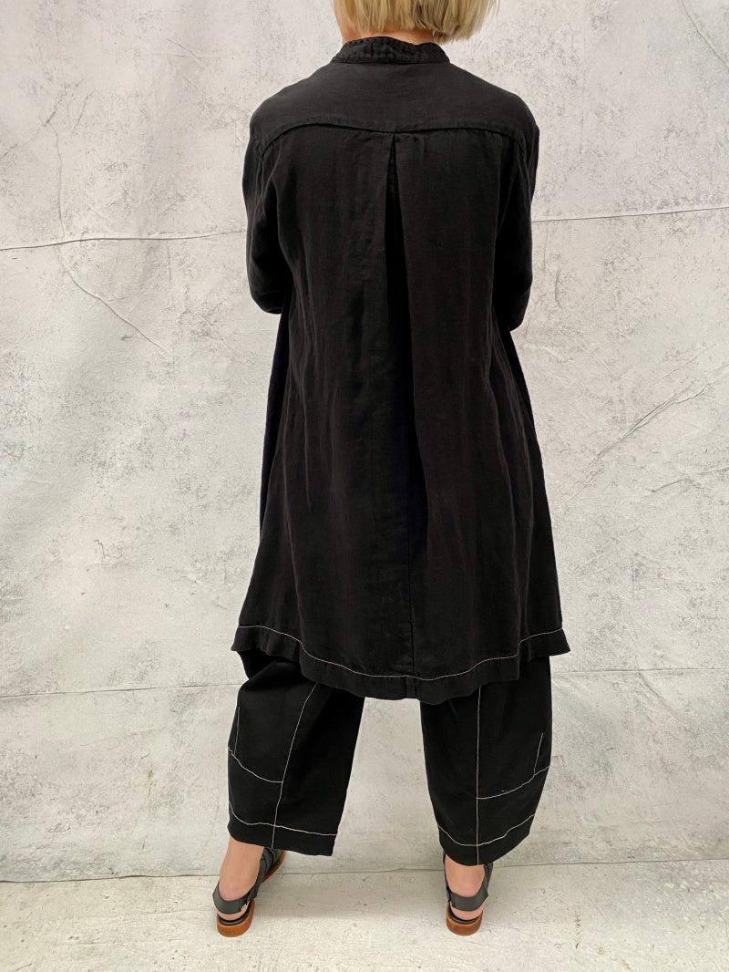 Florence Longline Shirt in Black Textured Linen and Black Hemp