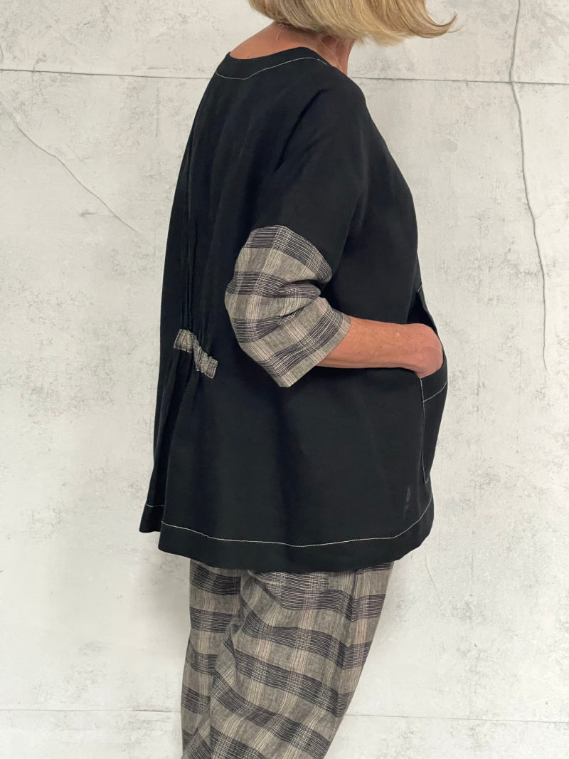 Harvest Top with New Front Pocket Detail in Black Linen with Plaid Sleeve