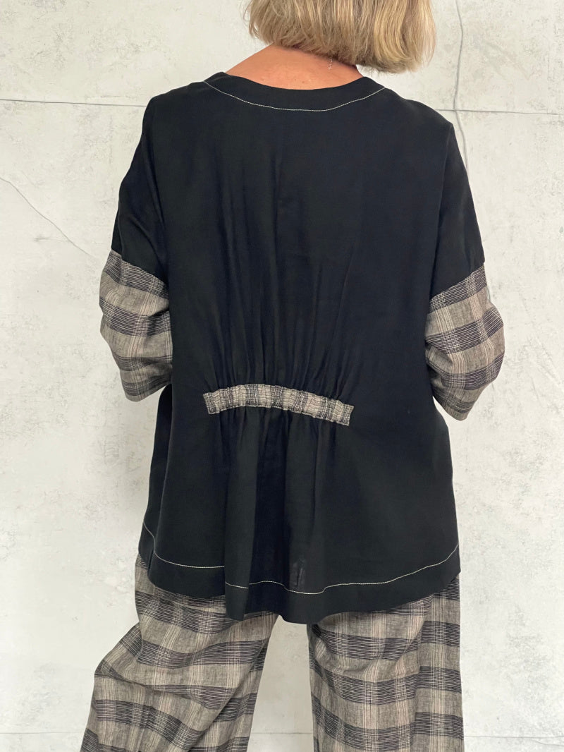 Harvest Top with New Front Pocket Detail in Black Linen with Plaid Sleeve