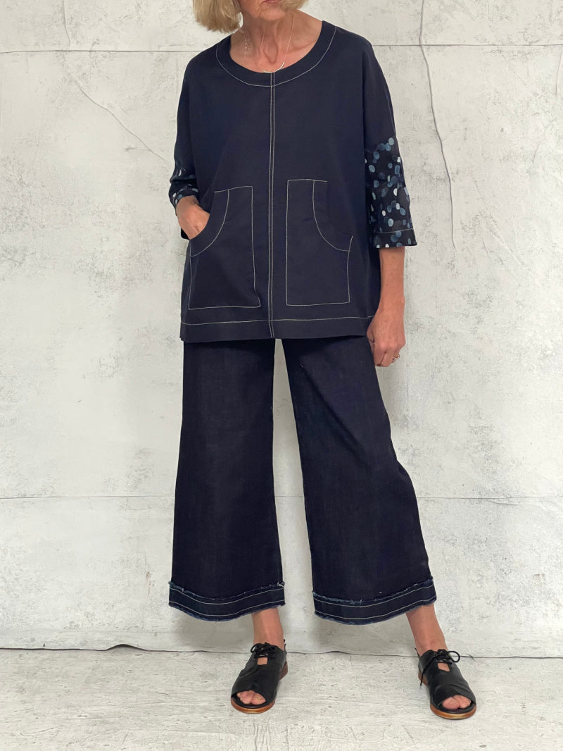 Harvest Top with New Front Pocket Detail in French Navy Linen with Spot Sleeve